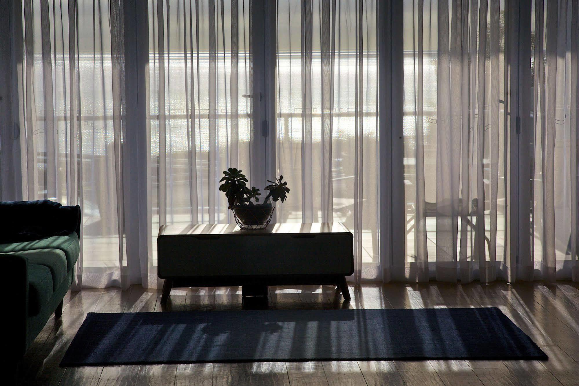 Penguin Beachfront Apartments Exterior foto