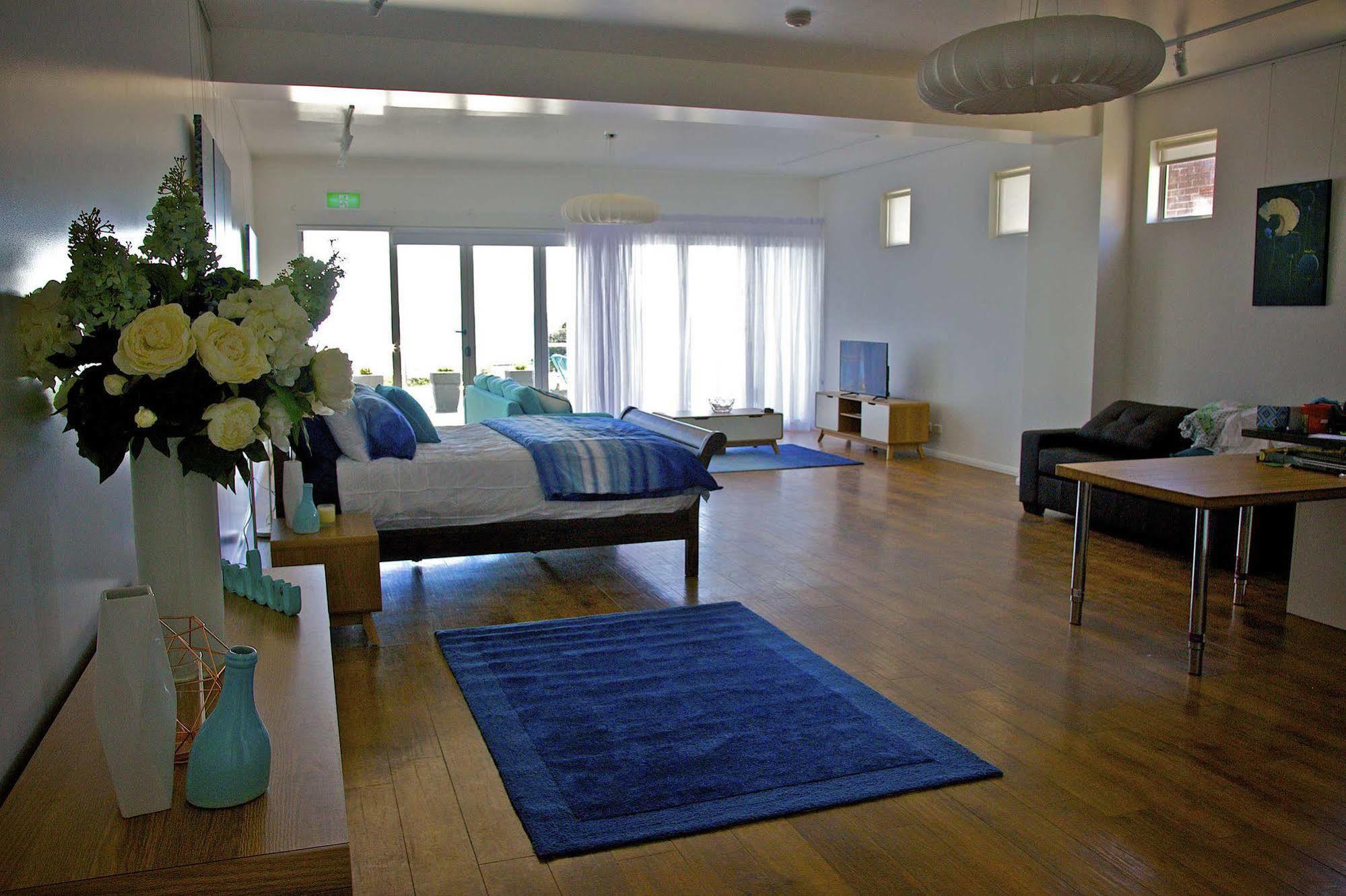 Penguin Beachfront Apartments Exterior foto